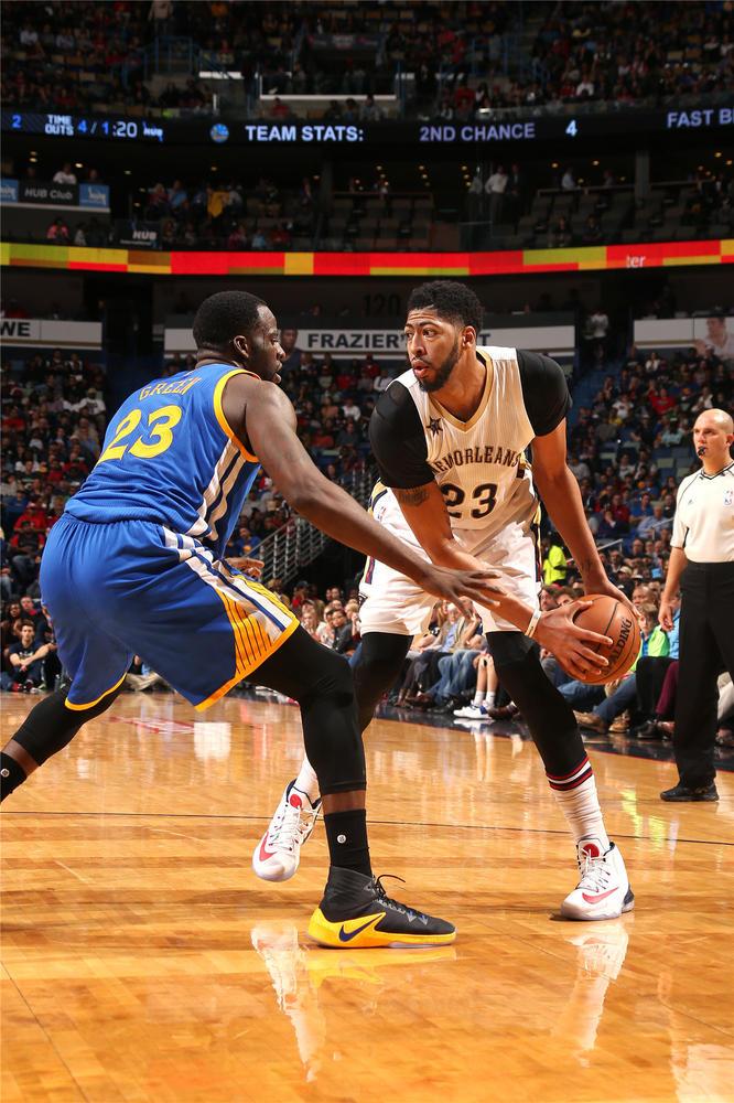 披白色战袍 披白色战袍